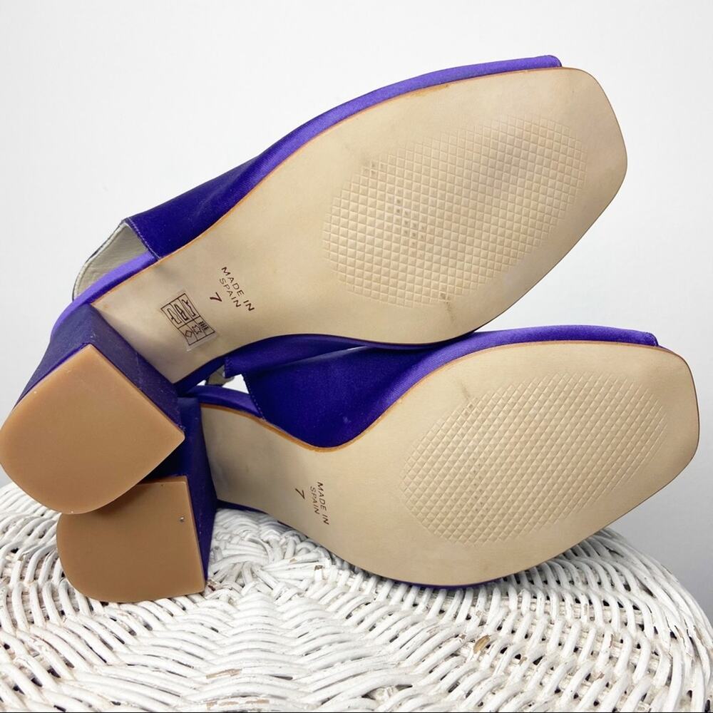 Intentionally Blank Womens Size 7 Purple Satin Peep Toe Slingback Block Heels - Picture 7 of 7